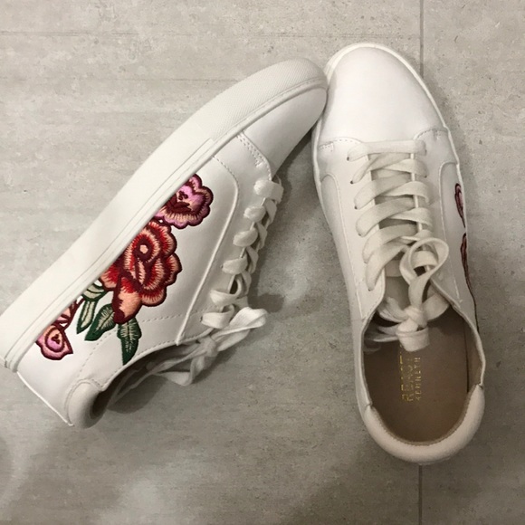 zara embroidered sneakers